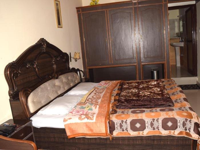 Hotel Crystal Palace Dhanaulti Eksteriør bilde